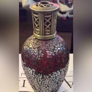 Large Crushed Mosaic Merlot Fragrance Oil
Lamp by Isabella
